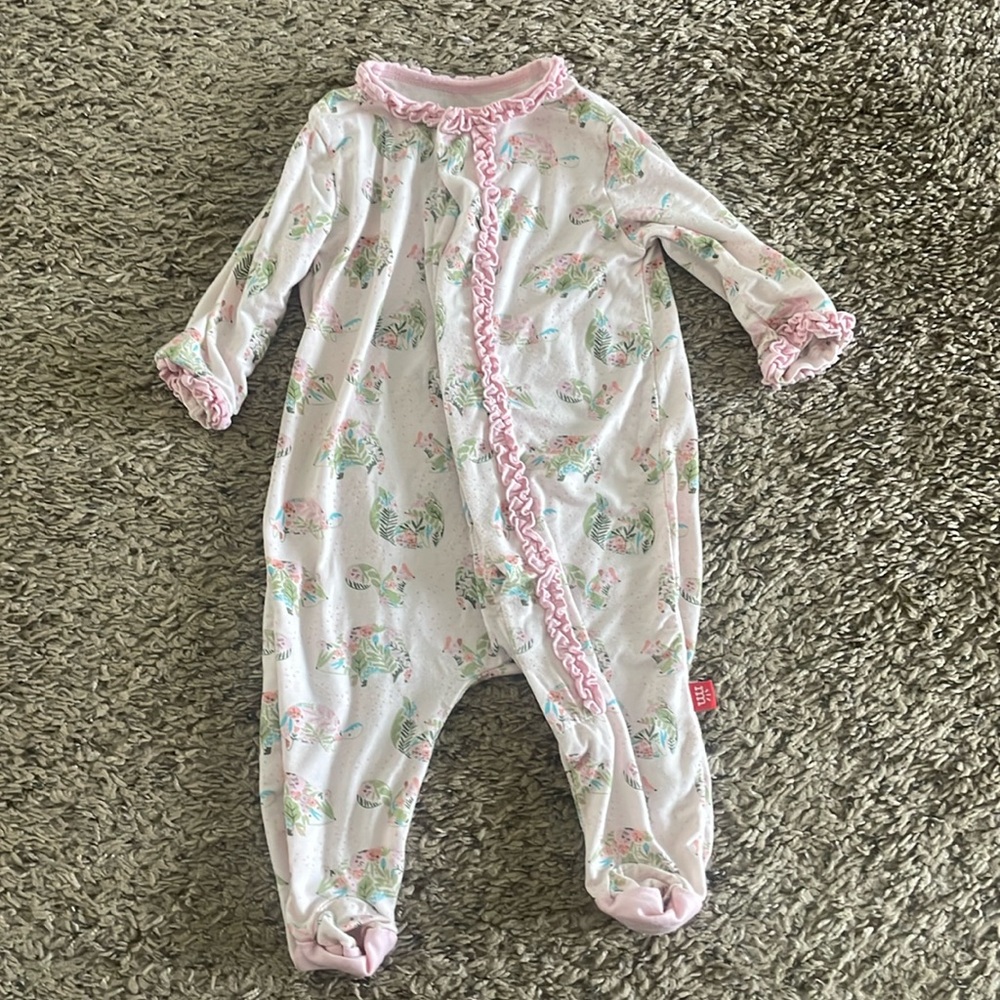 magnetic me sleeper 0-3 months.
